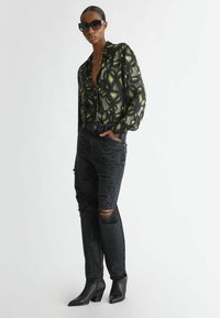 LIU JO PRINTED - Nööpidega pluus - black