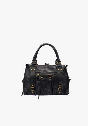 Sac à main en cuir noir avec quincaillerie dorée, poches zippées et poches plaquées, forme structurée et surface texturée, décoré de clous.