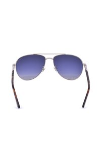 Lunettes de soleil aviateur à monture métallique avec verres dégradés bleus et embouts de branches à motif écaille, vues de face sur fond blanc.