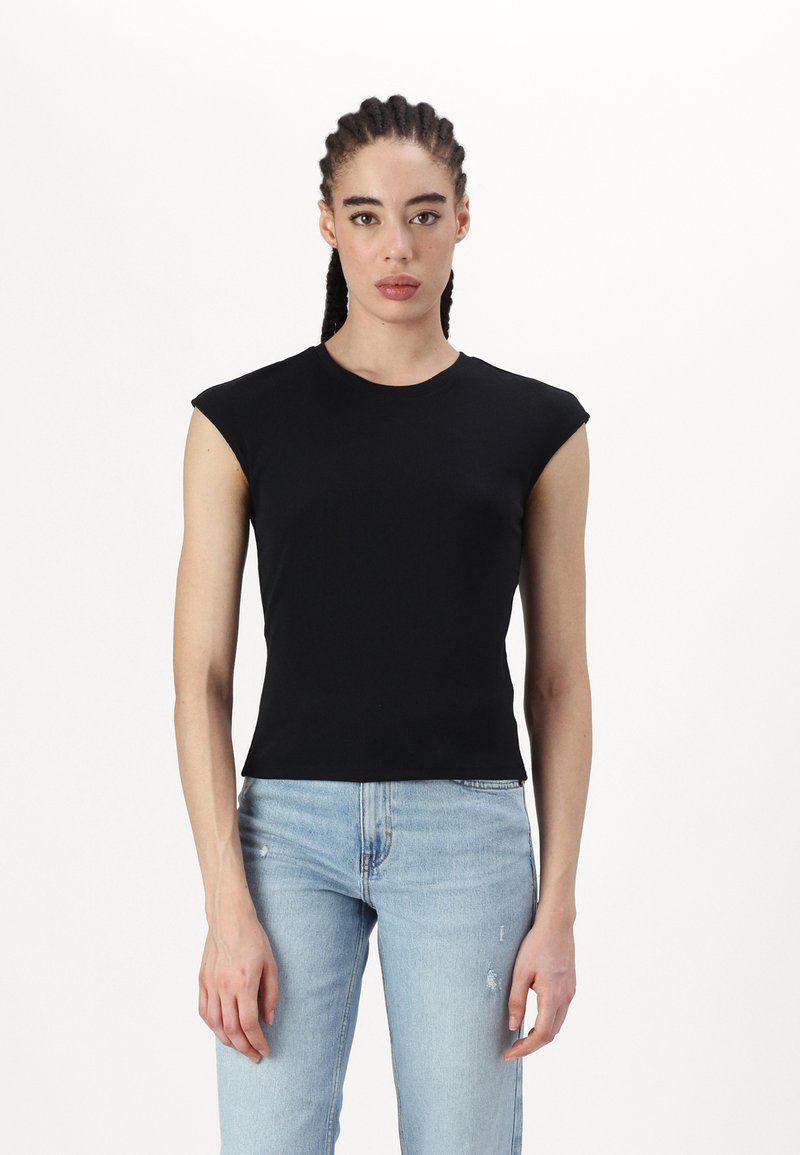 GAP Top - black