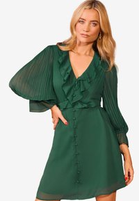 Love & Roses REGULAR FIT - PLEATED RUFFLE MINI - Denné šaty - green