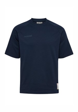 Marineblå sports-T-shirt med korte ærmer og rund halsudskæring, med diskret "hummel" logo på venstre bryst og lille label nær kanten.