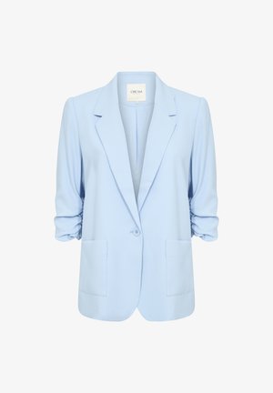 Blazer bleu clair avec un col cranté, fermeture à un bouton et manches retroussées. Comprend deux poches avant et une texture de tissu lisse.
