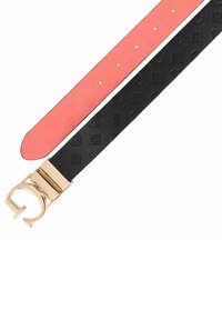 Cintura bicolore con la parte superiore di colore rosa corallo e la parte inferiore nera, caratterizzata da motivi in rilievo. Fibbia in metallo dorato, di forma rettangolare.