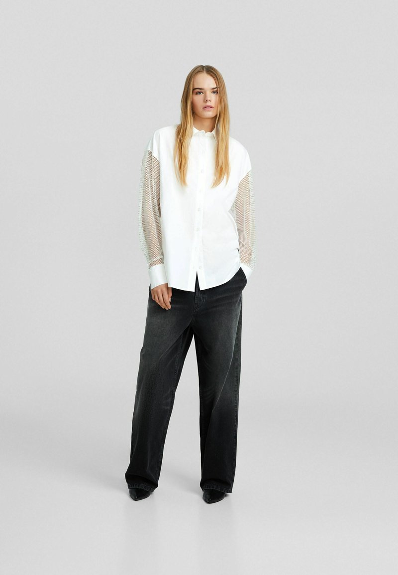 Bershka Overhemdblouse wit Bershka Overhemdblouse wit