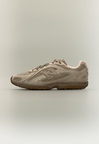 Неизбран, brown/red