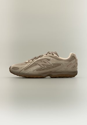 New Balance, U204L UNISEX - Маратонки - brown/red