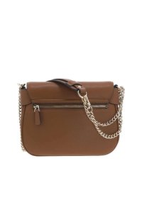 Borsa a spalla in pelle marrone con tasca frontale con zip, forma arrotondata, tracolla a catena e superficie texture. Presenta una tracolla rimovibile.