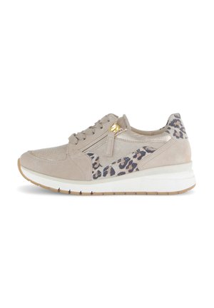 Beige athletic sneakers with suede and patent leather, featuring leopard print accents and a textured upper, completed with a white sole.