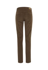 Rudos spalvos kordurokinių kelnių tiesaus silueto su dviem kišenėmis nugaroje, subtilia tekstūra ir prekės ženklo ženklu liemens juostoje.