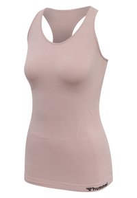 Canotta aderente rosa chiaro con scollatura a barca, design racerback, tessuto testurizzato e accento con logo in fondo.