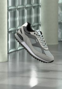 Sélectionné, medium grey