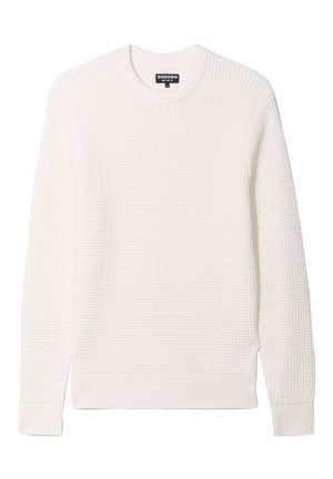 Pull en tricot blanc avec un col rond, un ourlet et des poignets côtelés, présentant une surface texturée et un motif subtil sur l'ensemble.