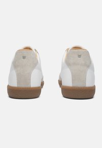 Henry Stevens TRAVIS TIS - Sneaker low - weiß