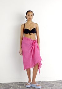 Seafolly BEACH BASICS SARONG - Strandaccessoire - hot pink