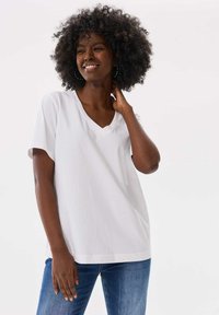 blue shadow MANGO - T-shirt basic - white