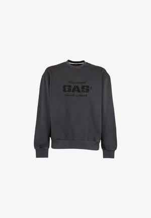 Donkergrijze crewneck trui met lange mouwen en de tekst "Registered GAS Trade Mark" in vervaagd zwart op de voorkant.