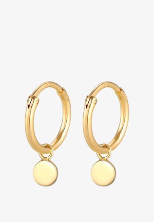 Petites boucles d'oreilles créoles ton or avec des breloques rondes et plates pendantes, dotées d'un fermoir à charnière pour la fixation.