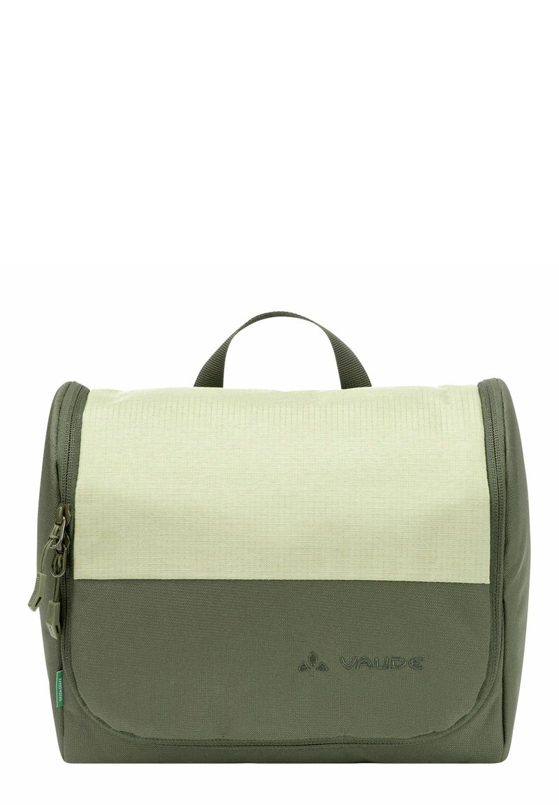 Trousse de toilette en tissu vert avec un haut vert clair, fermeture éclair plate et poignée de transport ; elle présente des matériaux à textures et lisses.