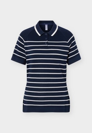 Polo bleu marine à manches courtes avec des rayures horizontales blanches, une patte à trois boutons et un col bordé de blanc.
