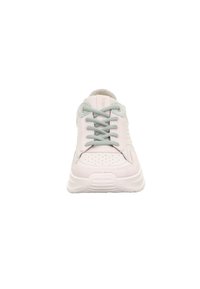 Helle rosa Sportschuhe mit einem atmungsaktiven Obermaterial, grauen Schnürsenkeln, durchbrochenen Details und einer strukturierten weißen Sohle.