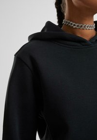 Urban Classics FLUFFY - Sweat à capuche - black