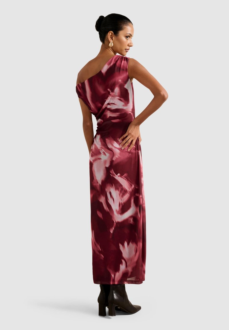 Forever New Petite GISELLA TIPPED MIDI DRESS - Cocktail dress / Party dress - berry odella/red - Zalando.co.uk Forever New Petite GISELLA TIPPED MIDI DRESS - Cocktail dress / Party dress - berry odella/red - Zalando.co.uk