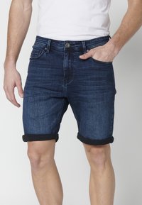 Koroshi STRECTH  STRECT - Kratke hlače od trapera - azul osc   dark blue