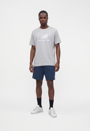 New Balance Short FRENCH TERRY SHORT — foto 2