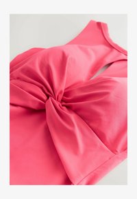 Non selezionato, pink