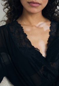 Ann Summers THE PROMISING ROBE - Peignoir - black