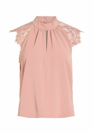 Brezrokavna praškasto roza bluza s čipkastimi krilci na ramenih, visokim ovratnikom, sprednjim razporkom in dvema gumboma na zadnjem delu vratu.