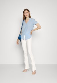 Patrizia Pepe PANTALONI TROUSERS - Nadrágok - bianco