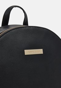 Anna Field Dagryggsäck - black