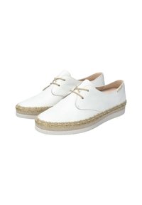 Chaussures en cuir blanc avec un bout rond, une semelle plate et une bande décorative en jute tressé autour de la base. Présente un design de lacets simple.