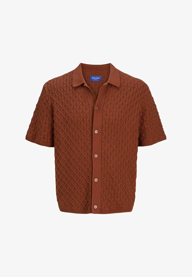 Kortærmet brun strikket polo med et tekstureret diamantmønster, knappelukning foran og klassisk krave. Lavet af blødt stof.
