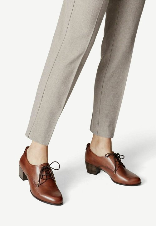 derbies & richelieus