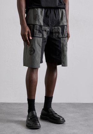 Han Kjøbenhavn ULTRAS TRACK - Shorts - ash grey