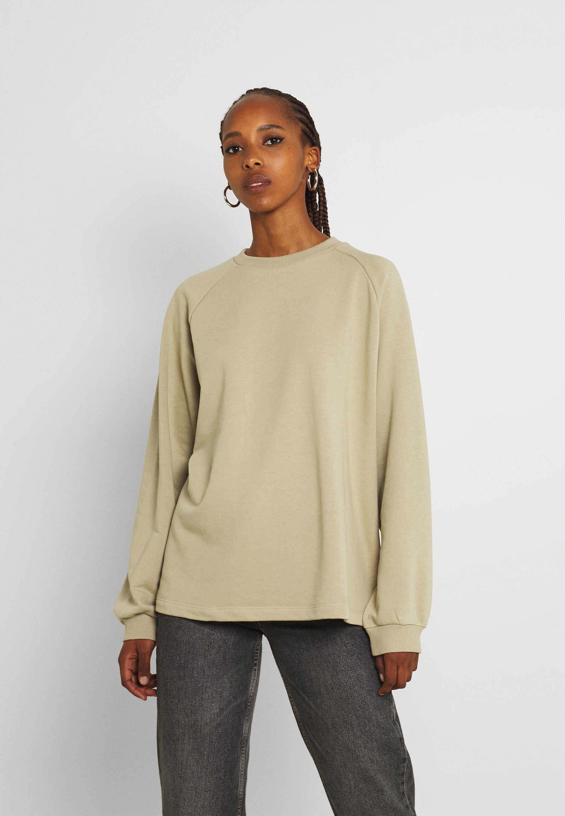 basic sweatshirt