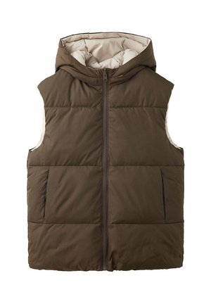 Gilet imbottito marrone senza maniche con zip frontale e cappuccio, dotato di due tasche laterali e fodera beige chiaro all'interno del cappuccio.