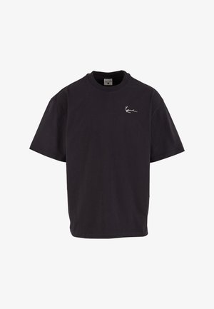 Schwarzes Baumwoll-T-Shirt mit kurzen Ärmeln, kleinem weißem Kursivlogo auf der oberen linken Brust und rundem Halsausschnitt.