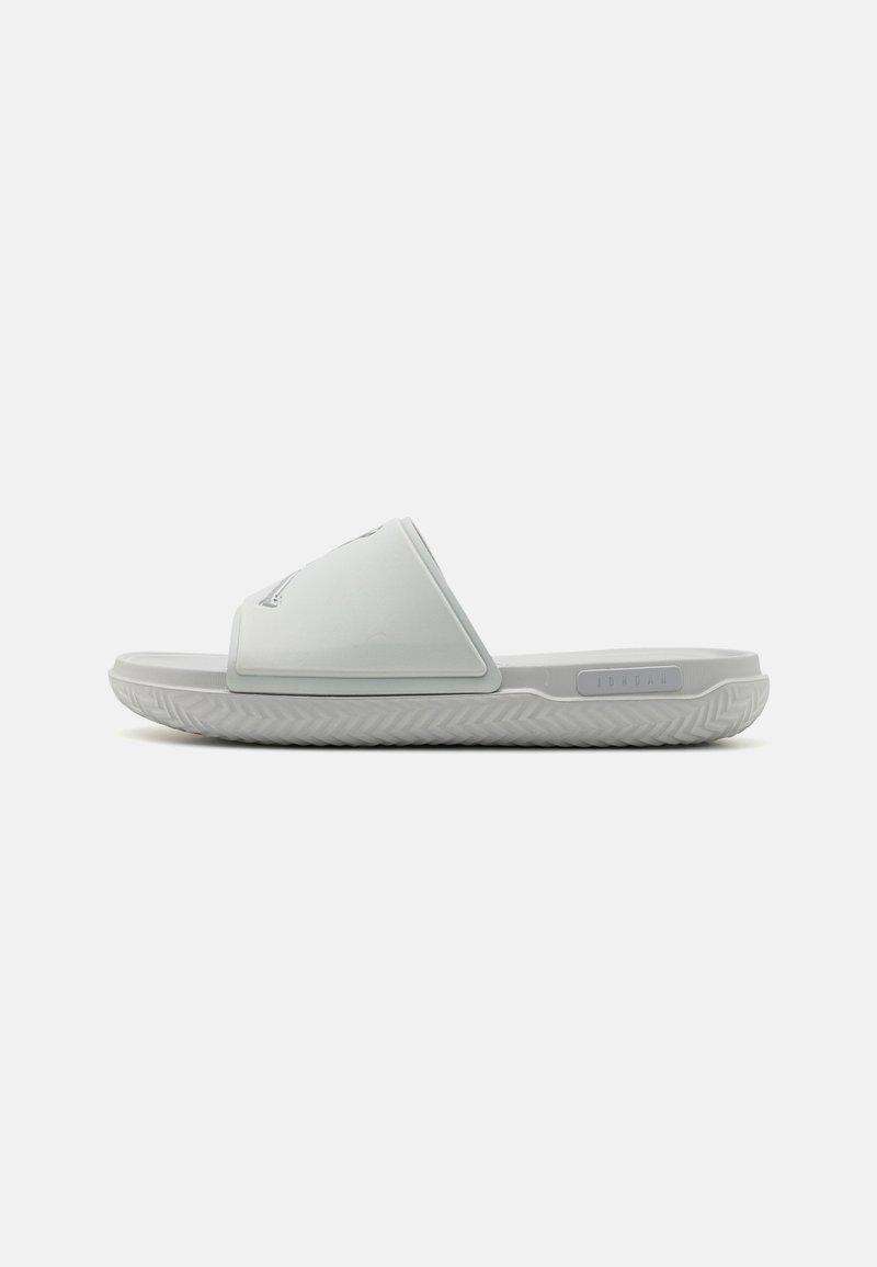 Jordan - JORDAN JUMPMAN SLIDE - Papuci - neutral grey/metallic silver, Extindeți