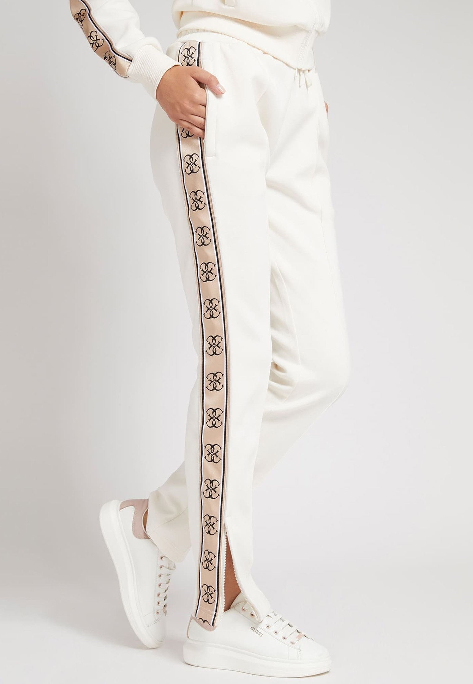 guess tracksuit womens