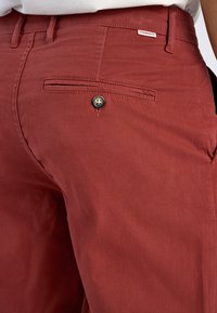 Lindbergh Broek - burnt red
