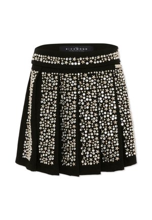 Minigonna nera plissettata decorata con borchie argentate e decorazioni a forma di stella, con etichetta brandizzata in vita.
