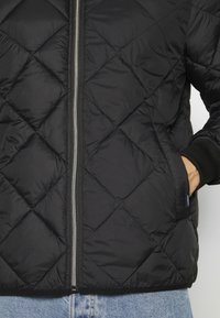 Lindbergh QUILTED - Ελαφρύ μπουφάν - black