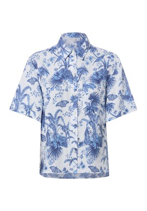Koszula z krótkim rękawem na guziki, z niebieskim tropikalnym kwiatowym, motylkowym i palmowym nadrukiem na białym tle.