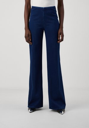 ONLY Tall ONLVINNIE PULL UP - Flared Jeans - dark blue denim