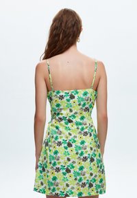 adL PATTERNED MINI  - Vapaa-ajan mekko - printed green