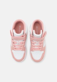 Champion RD18 UNISEX - Basketbalové boty - pink/white